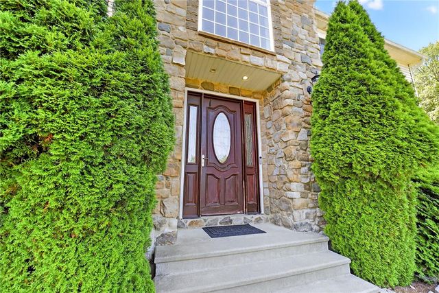 108 Peace Falls Road, Lehman Twp, PA 18302