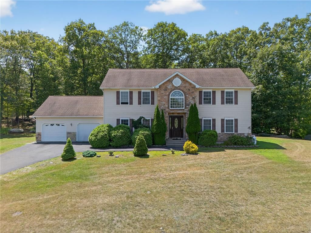 108 Peace Falls Road, Lehman Twp, PA 18302