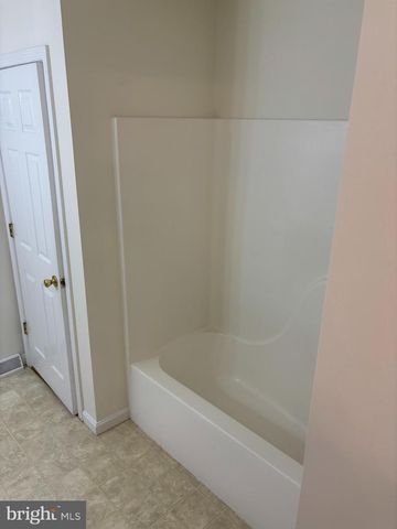 1253 PROGRESS RD, Chambersburg, PA 17201
