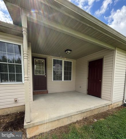 1253 PROGRESS RD, Chambersburg, PA 17201
