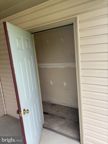 1253 PROGRESS RD, Chambersburg, PA 17201