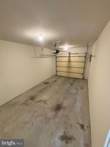 1253 PROGRESS RD, Chambersburg, PA 17201