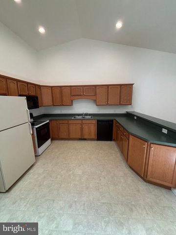 1253 PROGRESS RD, Chambersburg, PA 17201