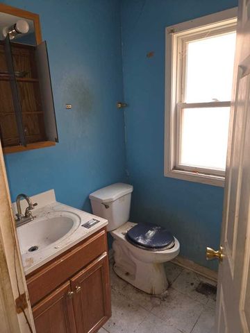 12423 S Perry Avenue, Chicago, IL 60628