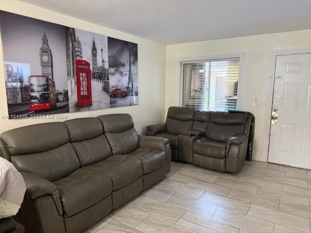 6278 W 22nd Ct 5, Hialeah, FL 33016