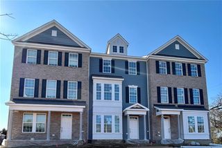 16 Freeman DR, Hampton, VA 23666