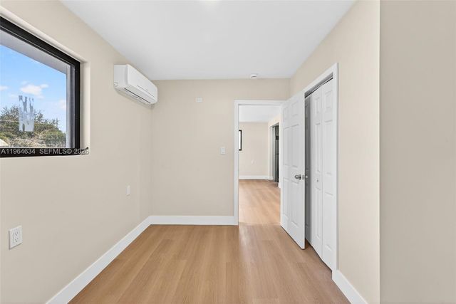 555 NW 94th St Front, Miami, FL 33150