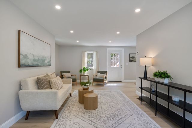 3 Greystone Road, Merrimac, MA 01860