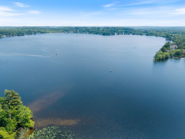 3 Greystone Road, Merrimac, MA 01860