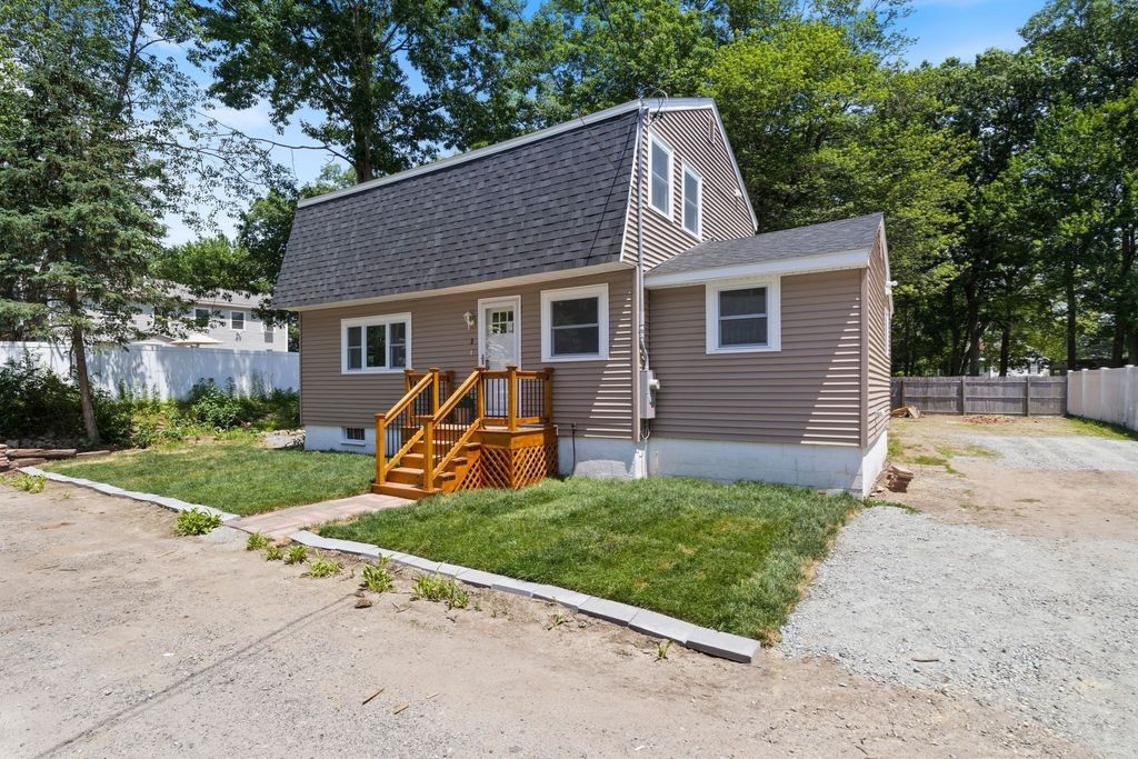 3 Greystone Road, Merrimac, MA 01860