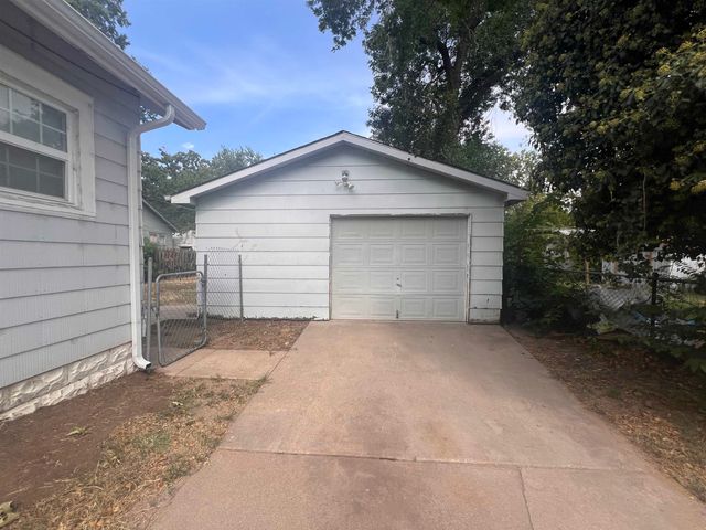 1508 S Pattie, Wichita, KS 67211