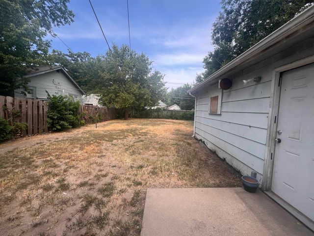 1508 S Pattie, Wichita, KS 67211