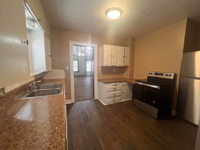 1508 S Pattie, Wichita, KS 67211