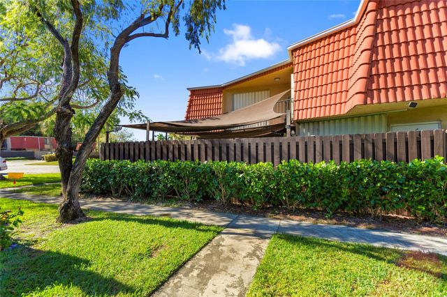 22940 Oxford Place C, Boca Raton, FL 33433