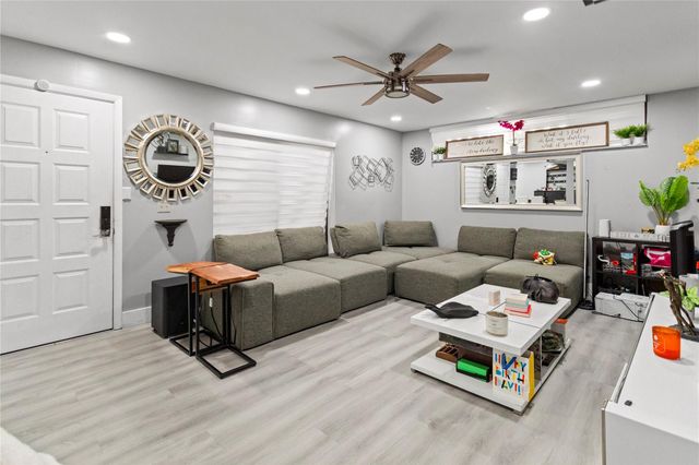 22940 Oxford Place C, Boca Raton, FL 33433