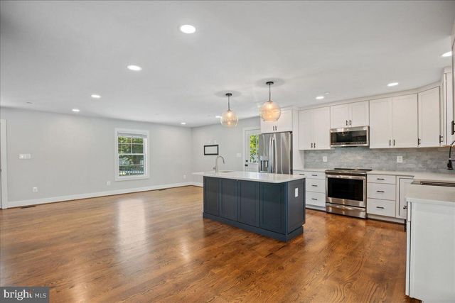 206 POINT LN, Solomons, MD 20688