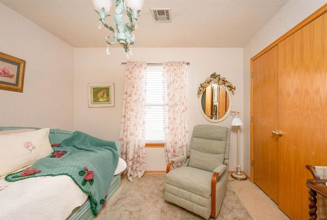 432 E Twelve Oaks Terrace, Mustang, OK 73064