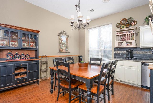 432 E Twelve Oaks Terrace, Mustang, OK 73064