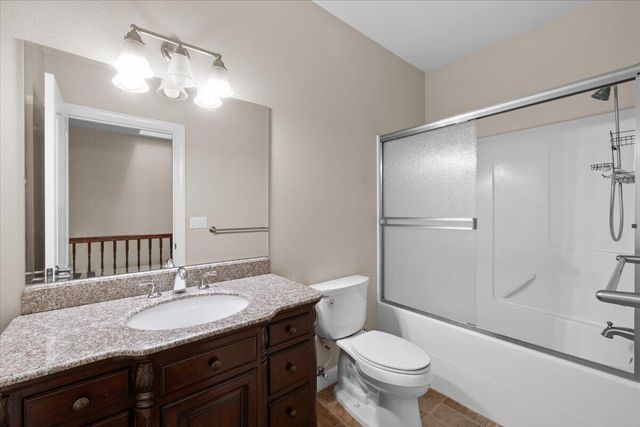 1174 Highlands Drive, Eagle Point, OR 97524