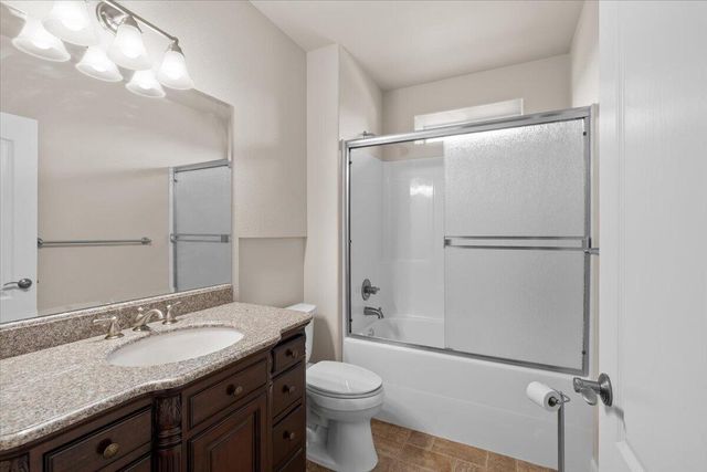 1174 Highlands Drive, Eagle Point, OR 97524