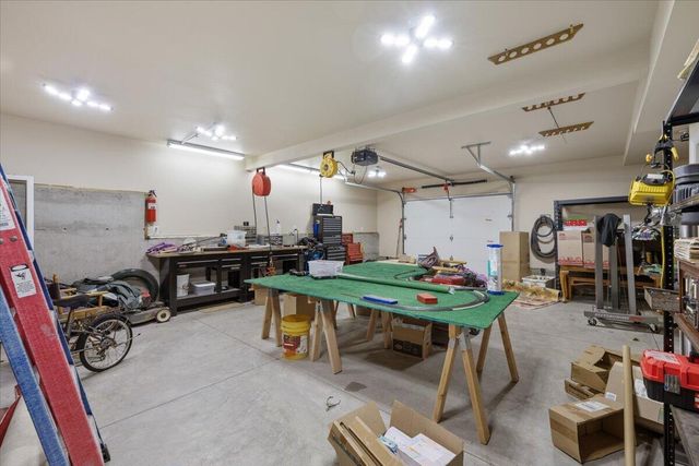 1174 Highlands Drive, Eagle Point, OR 97524