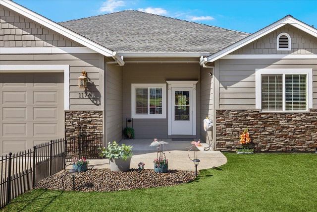 1174 Highlands Drive, Eagle Point, OR 97524