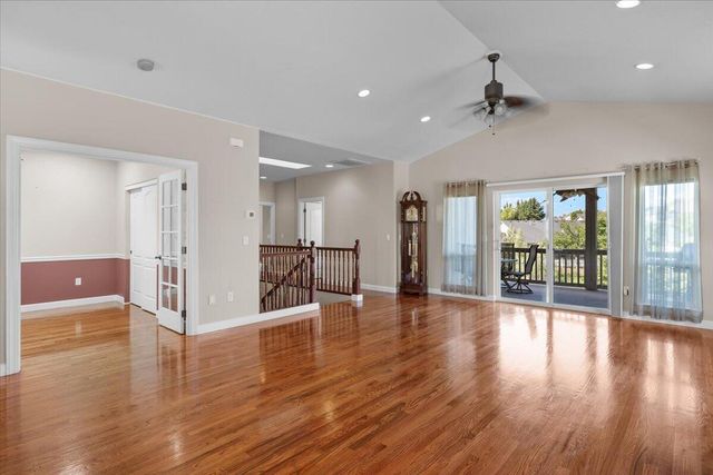 1174 Highlands Drive, Eagle Point, OR 97524