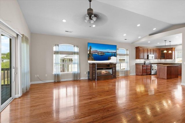 1174 Highlands Drive, Eagle Point, OR 97524