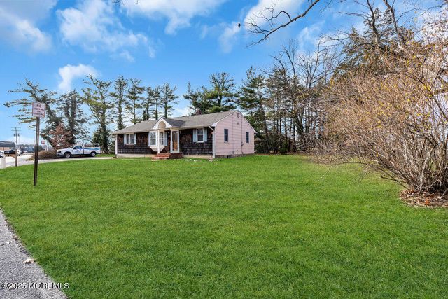 918 Charles Drive, Toms River, NJ 08753