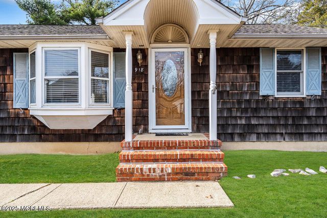 918 Charles Drive, Toms River, NJ 08753