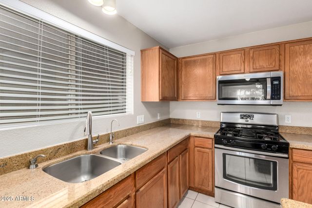 3822 W FALLEN LEAF Lane, Glendale, AZ 85310