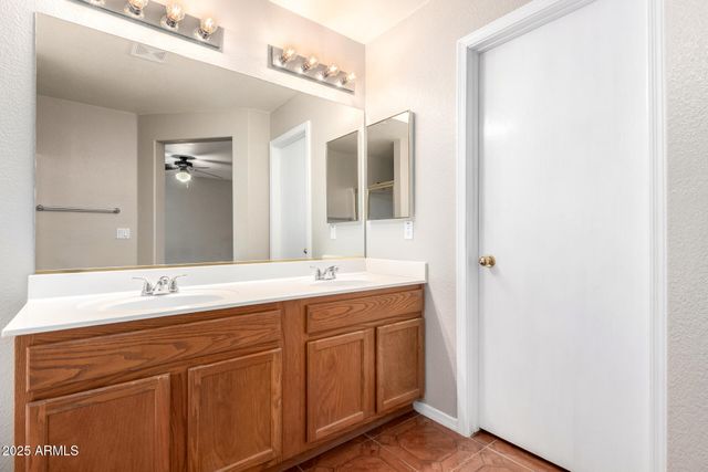 3822 W FALLEN LEAF Lane, Glendale, AZ 85310