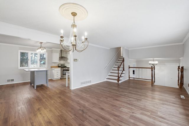 4497 S Oak Leaf Court, Vadnais Heights, MN 55127