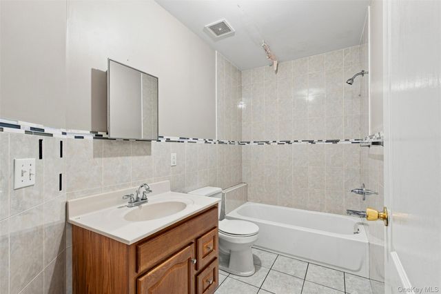 7 Elm Street 112, Spring Valley, NY 10977