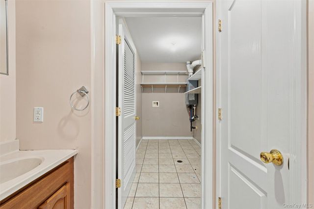 7 Elm Street 112, Spring Valley, NY 10977