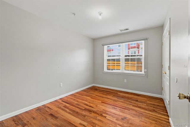 7 Elm Street 112, Spring Valley, NY 10977