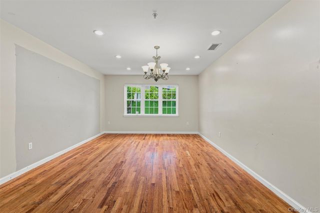 7 Elm Street 112, Spring Valley, NY 10977