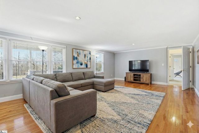 609 Roe Road, Greenville, SC 29611