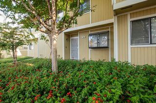 4885 N Backer Avenue # 105, Fresno, CA 93726