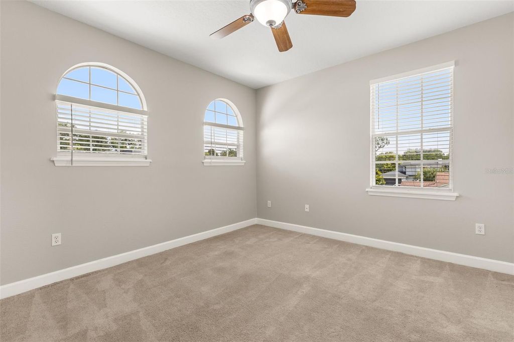 Image 31 of property listing at 3309 HELEN AVENUE, Orlando, FL 32804