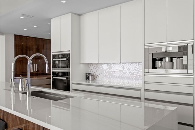 450 KNIGHTS RUN AVENUE 1801, Tampa, FL 33602