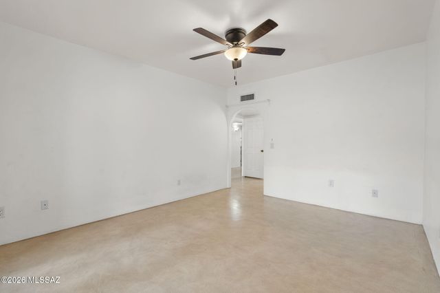 2839 E Weymouth Circle, Tucson, AZ 85716