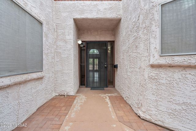 2839 E Weymouth Circle, Tucson, AZ 85716