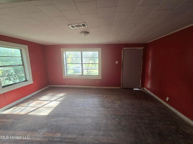 1104 Mccluer Road, Jackson, MS 39212