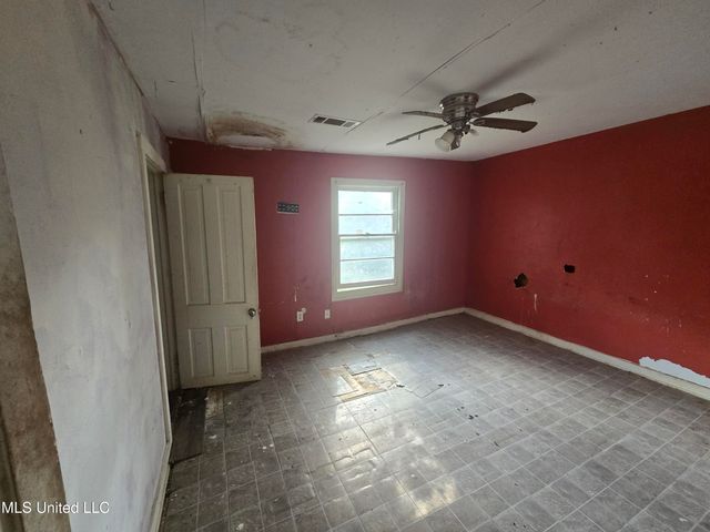 1104 Mccluer Road, Jackson, MS 39212