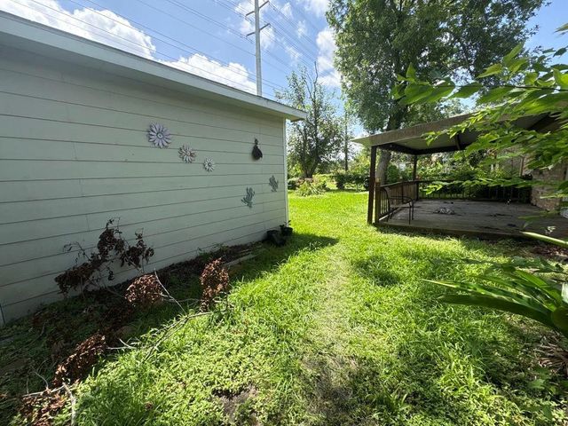 666 Overbluff Street, Channelview, TX 77530