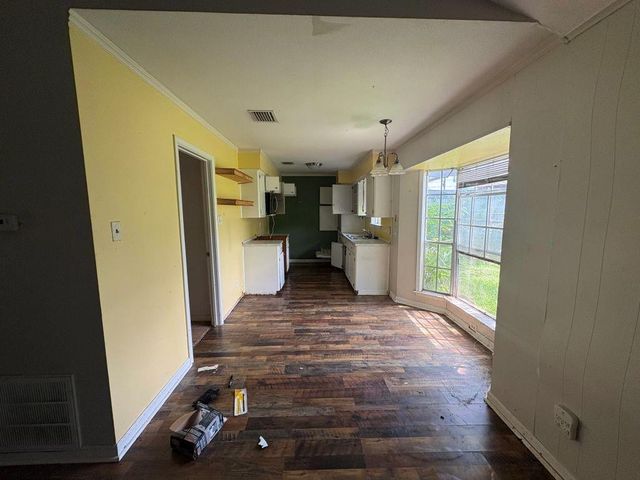 666 Overbluff Street, Channelview, TX 77530