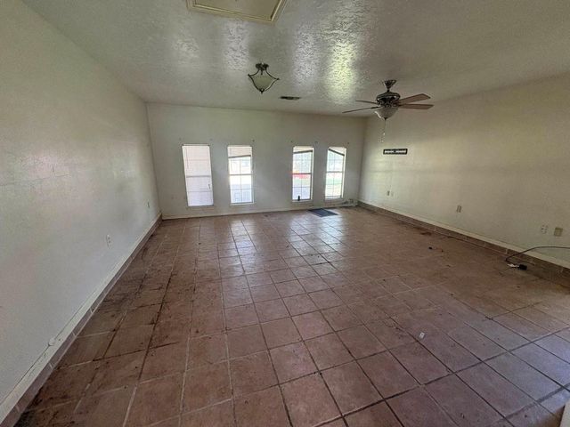 666 Overbluff Street, Channelview, TX 77530