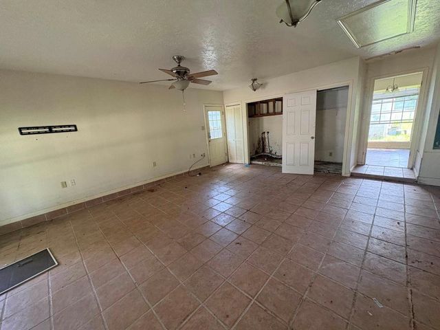 666 Overbluff Street, Channelview, TX 77530