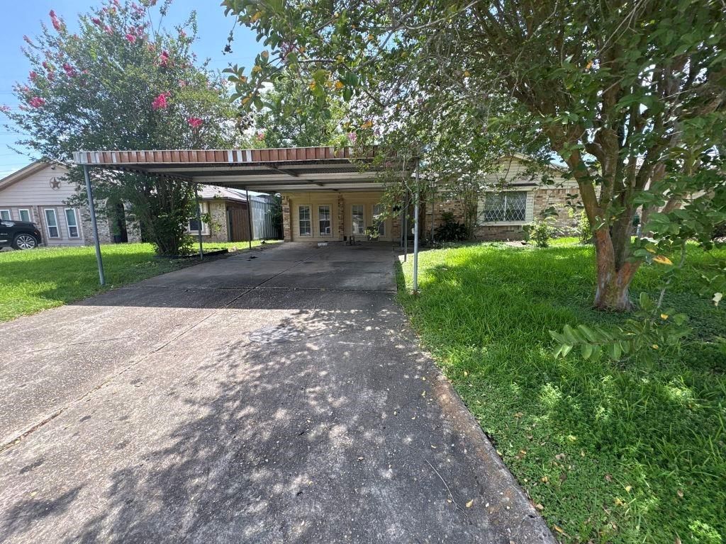 666 Overbluff Street, Channelview, TX 77530